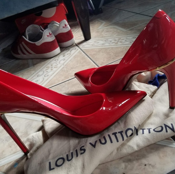 Louis Vuitton Heels - Picture 3 of 3